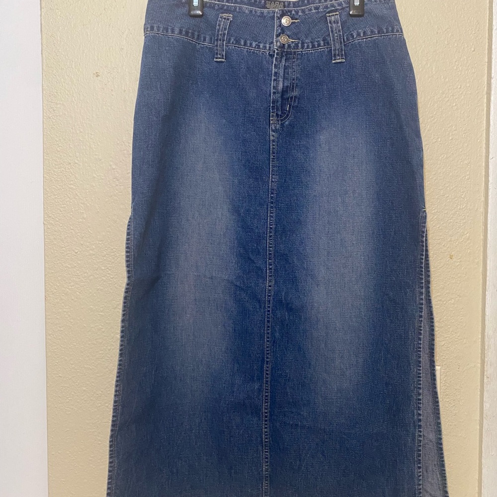 Squeeze Blue Denim Skirt With Deep Splits On Both Sides